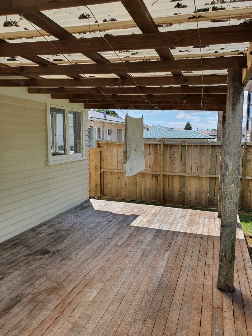 MANUREWA - Puriri Road photo