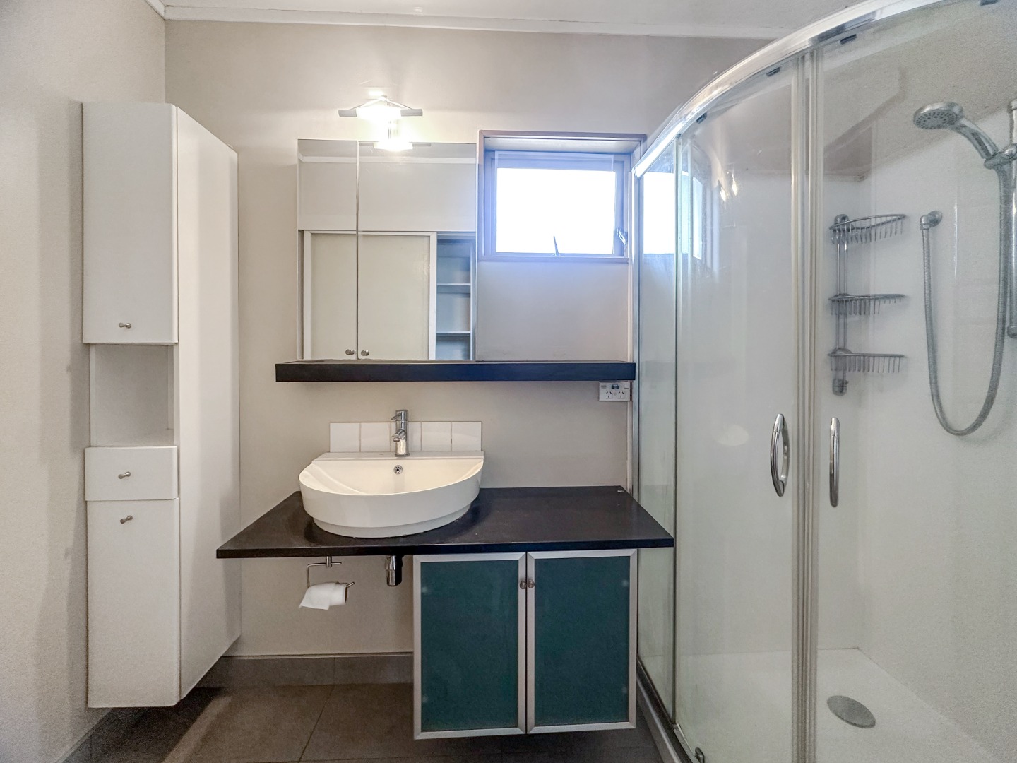 Charming 3-Bedroom Family Home for Lease in Farm Cove photo