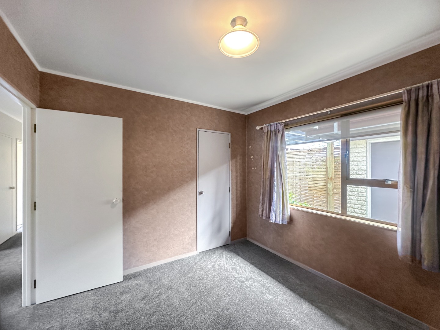 Charming 3-Bedroom Family Home for Lease in Farm Cove photo