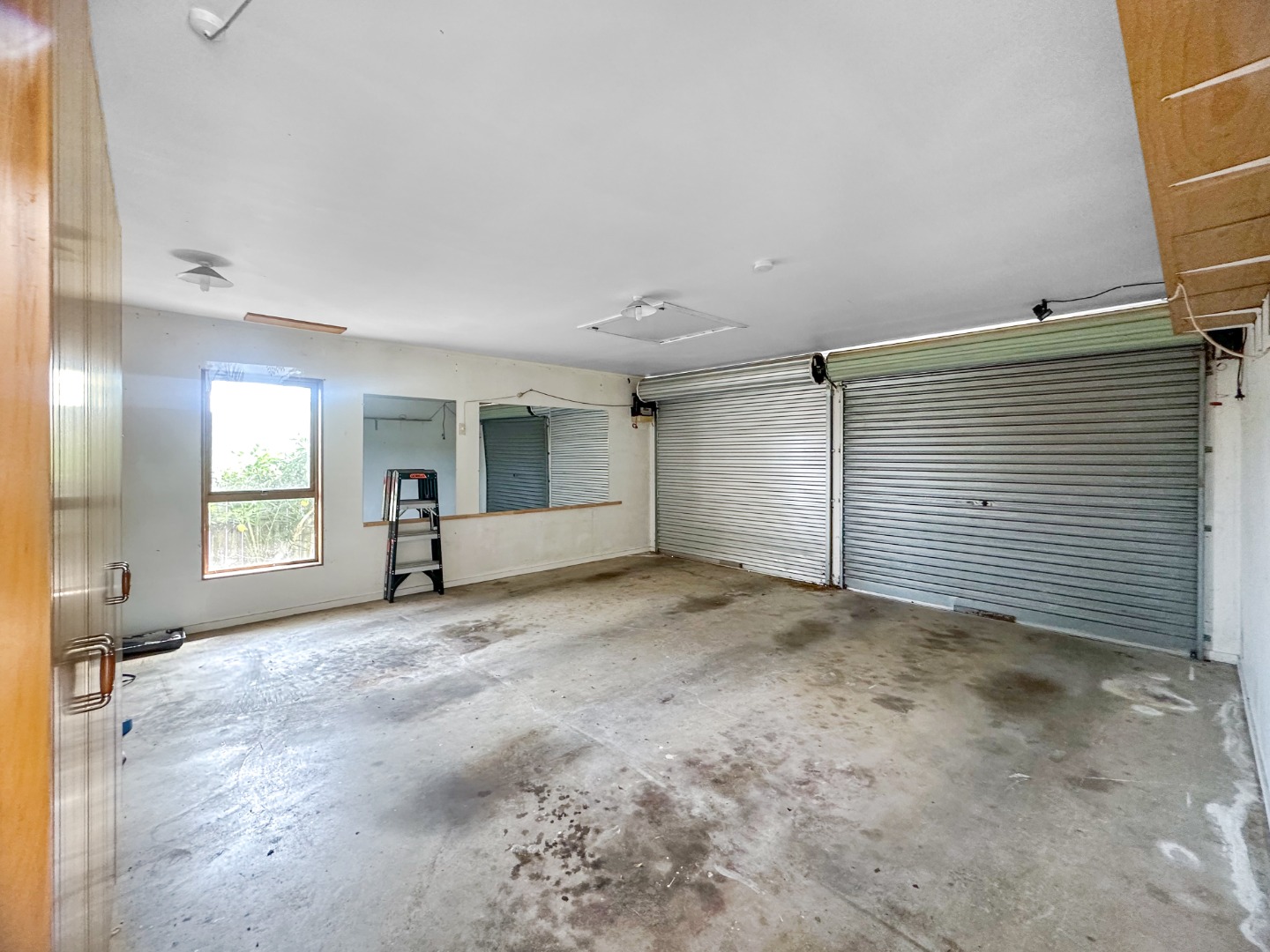 Charming 3-Bedroom Family Home for Lease in Farm Cove photo