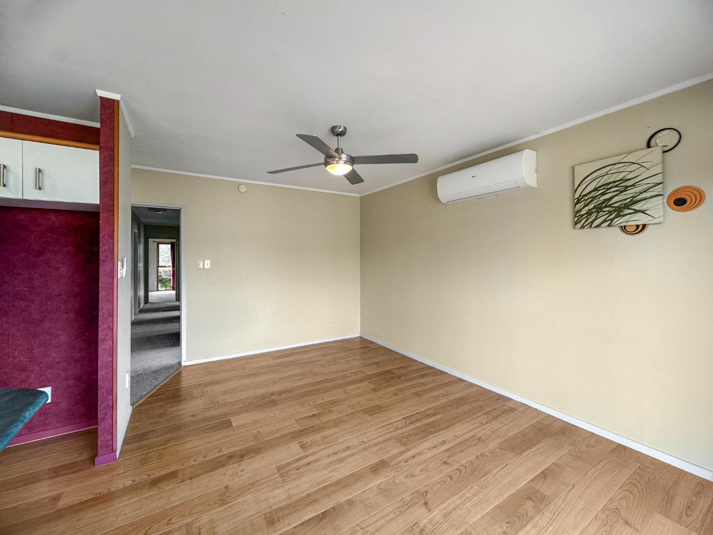 Charming 3-Bedroom Family Home for Lease in Farm Cove photo