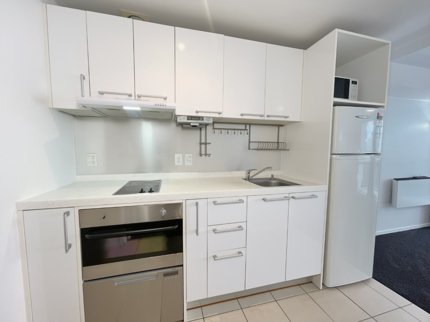 Cozy one bedroom Hobson St apartment  photo