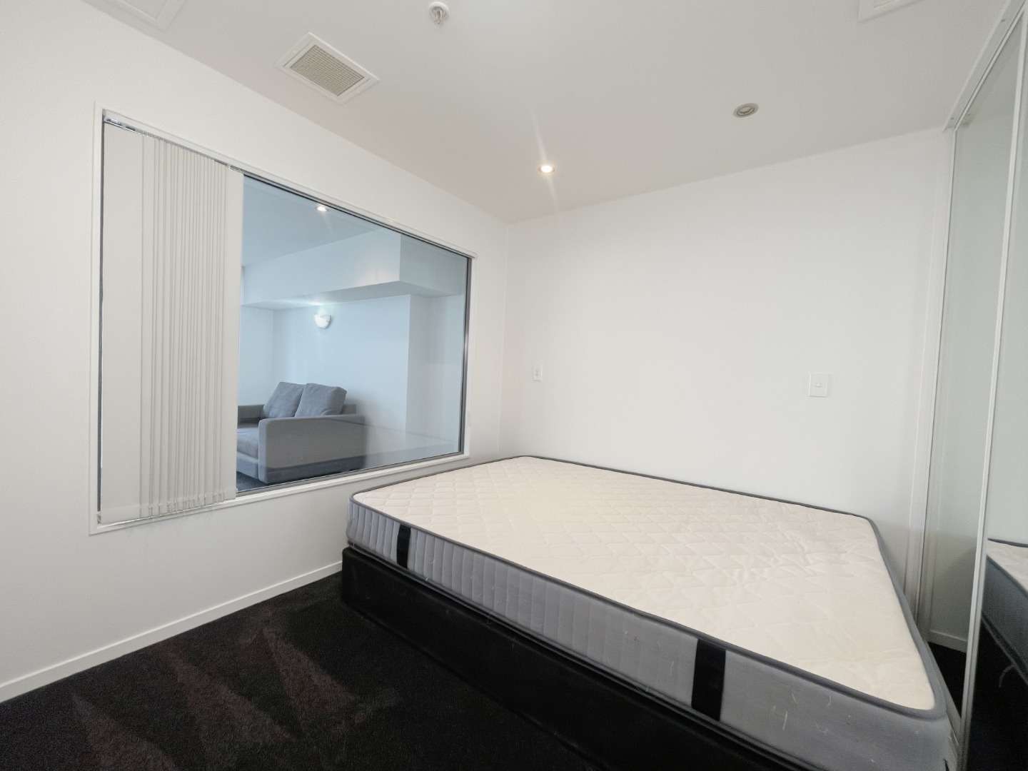 Cozy one bedroom Hobson St apartment  photo