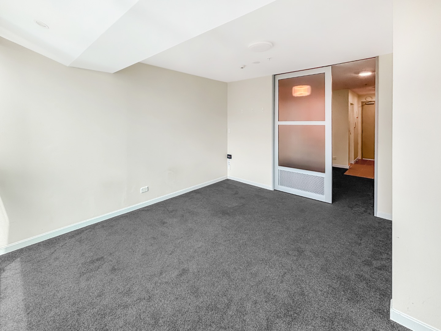 CITY CENTRE, 1 Bed + 1 Car park photo