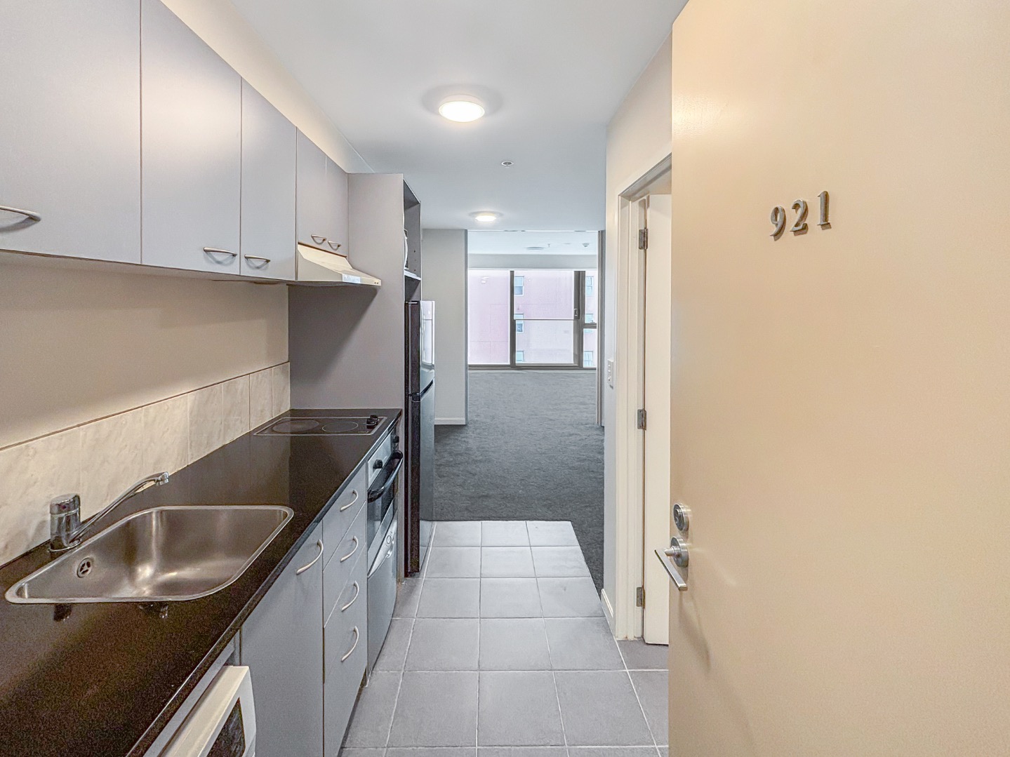 CITY CENTRE, 1 Bed + 1 Car park photo