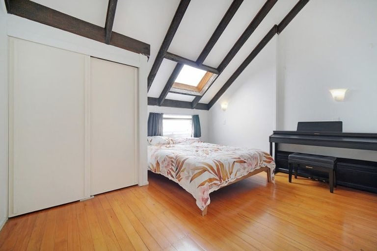 Greenlane - Tidy 2 bedroom Townhouse Plus 2 Carparks photo