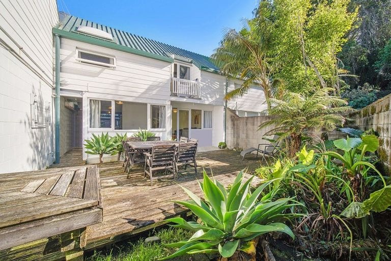 Greenlane - Tidy 2 bedroom Townhouse Plus 2 Carparks photo