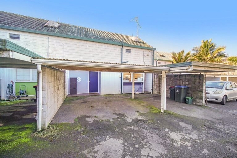 Greenlane - Tidy 2 bedroom Townhouse Plus 2 Carparks photo