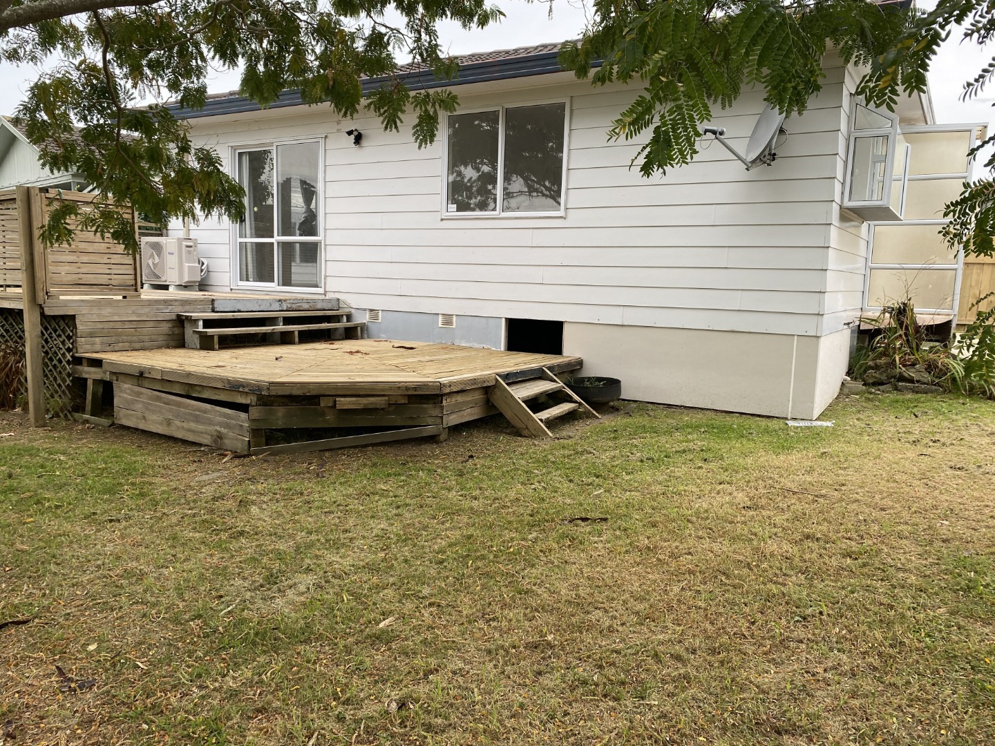 Weymouth - 3 Bedroom Home With Spacious Section photo