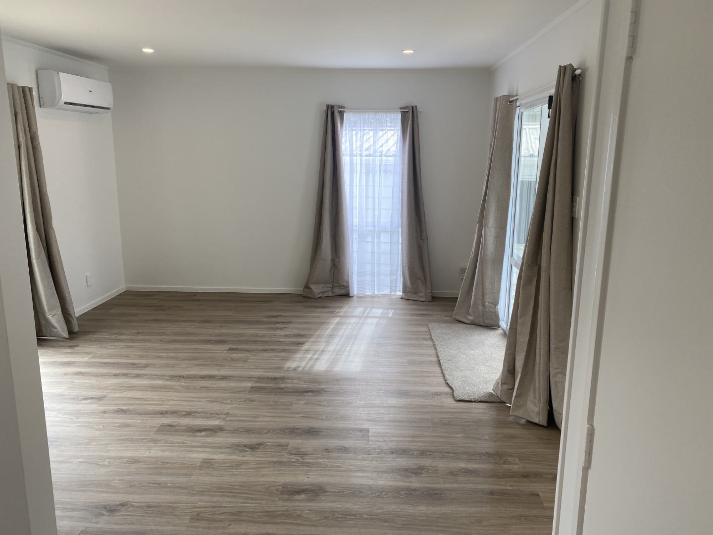 Weymouth - 3 Bedroom Home With Spacious Section photo