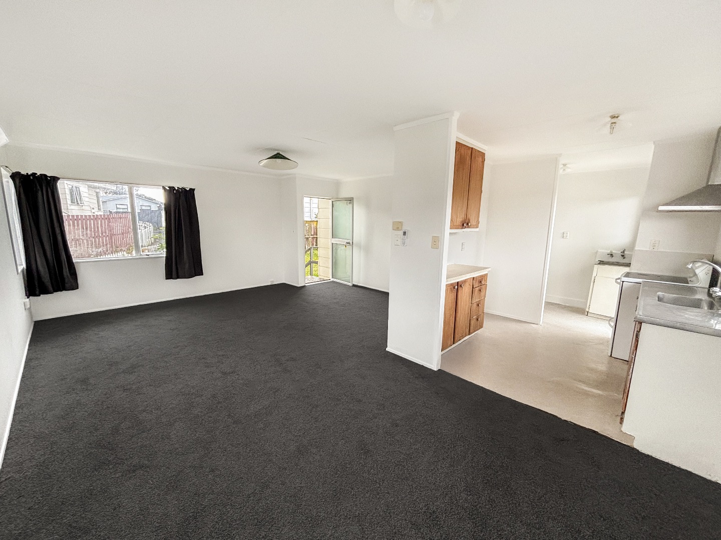 TWO WEEKS FREE - 3-Bedroom Family Home in Flat Bush photo