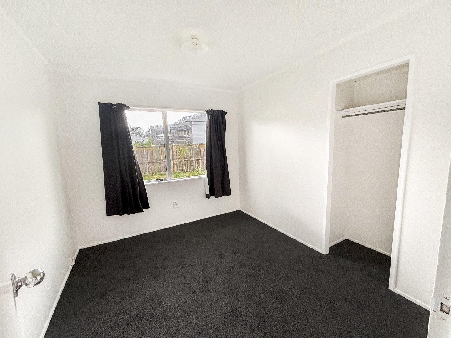 TWO WEEKS FREE - 3-Bedroom Family Home in Flat Bush photo