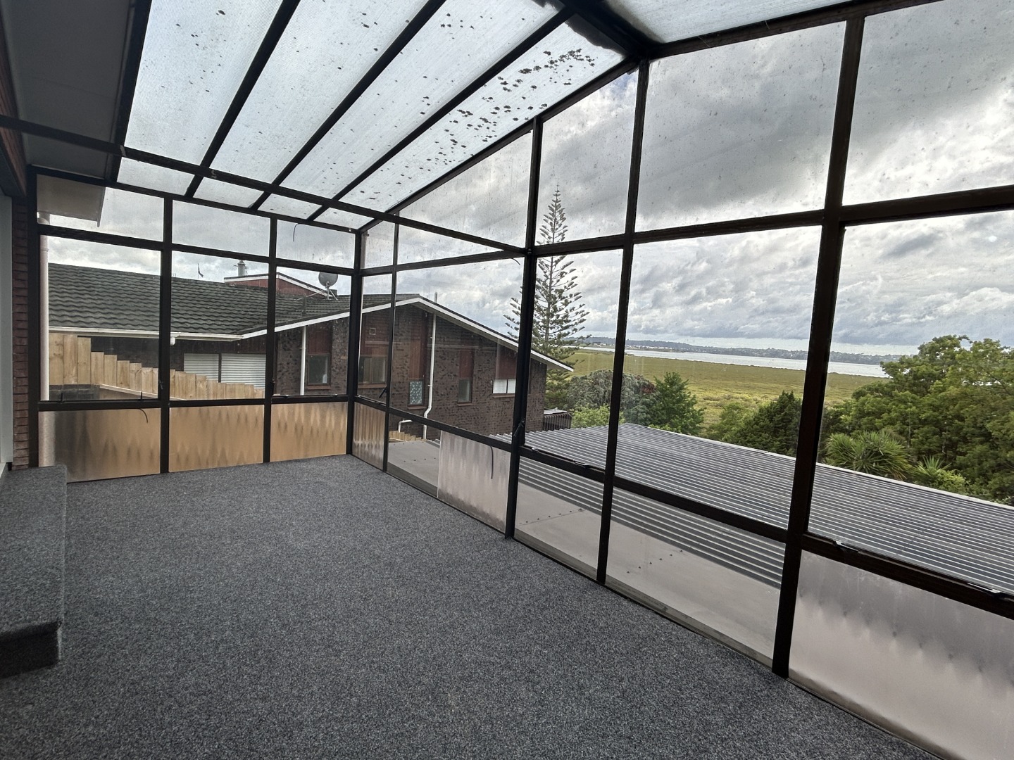 TE ATATU PENINSULA - Harbour view 3 bedroom photo