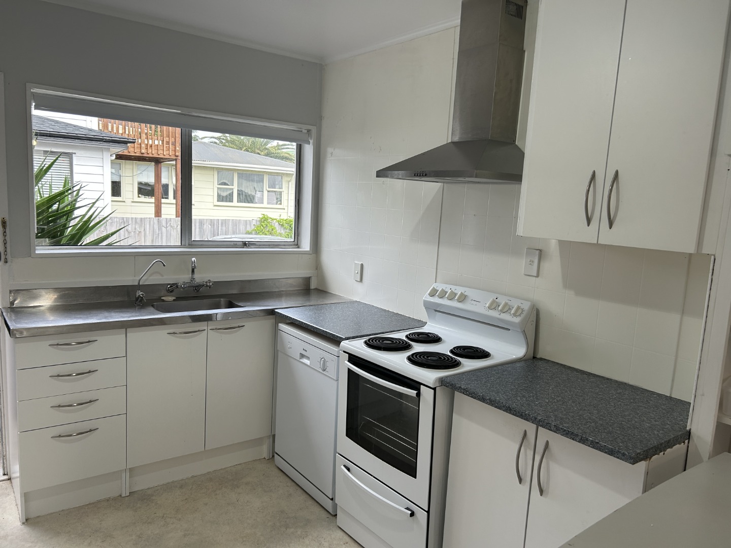 TE ATATU PENINSULA - Harbour view 3 bedroom photo