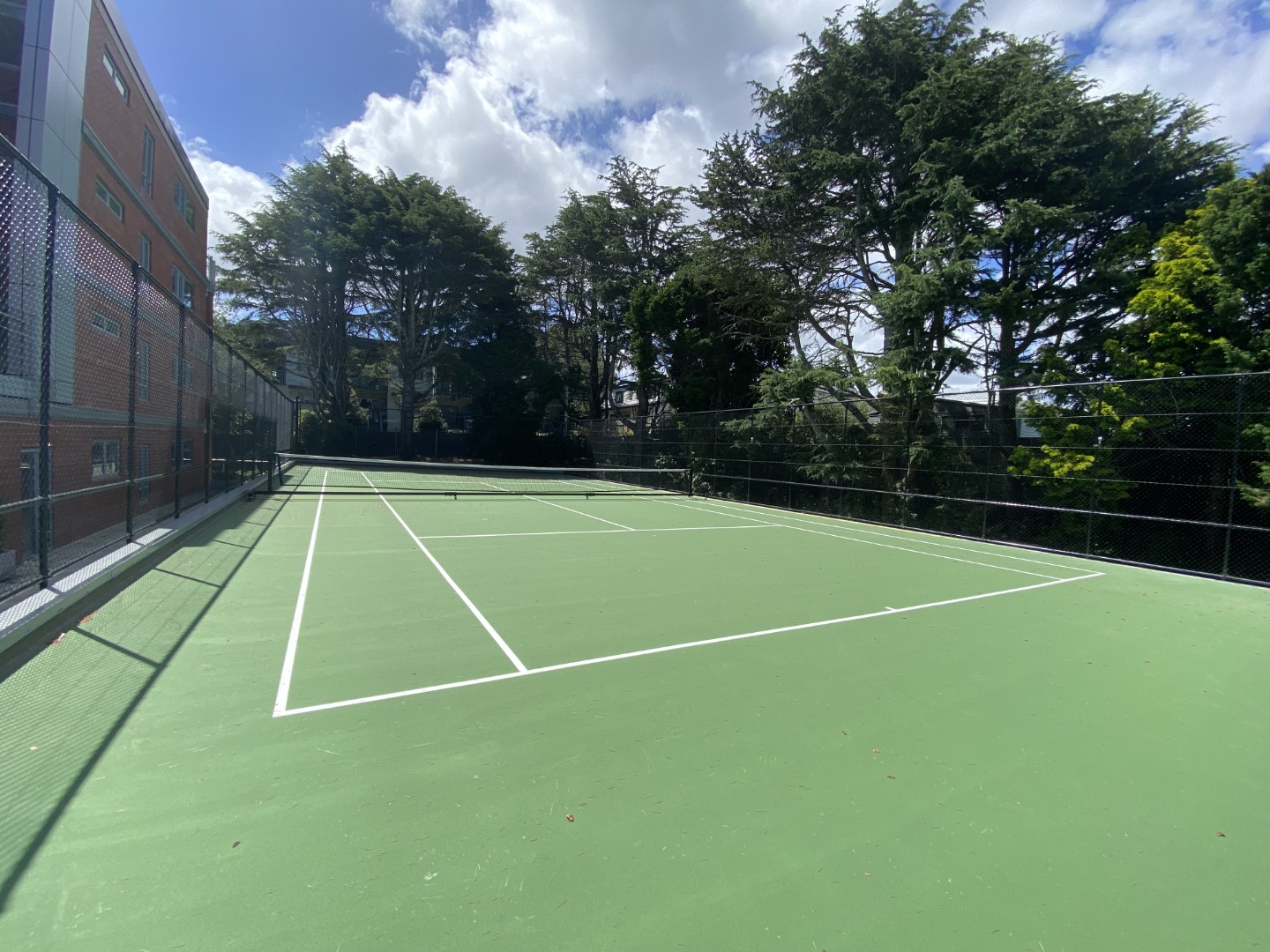 Spacious 2 bedroom apartment next to St Lukes mall  photo