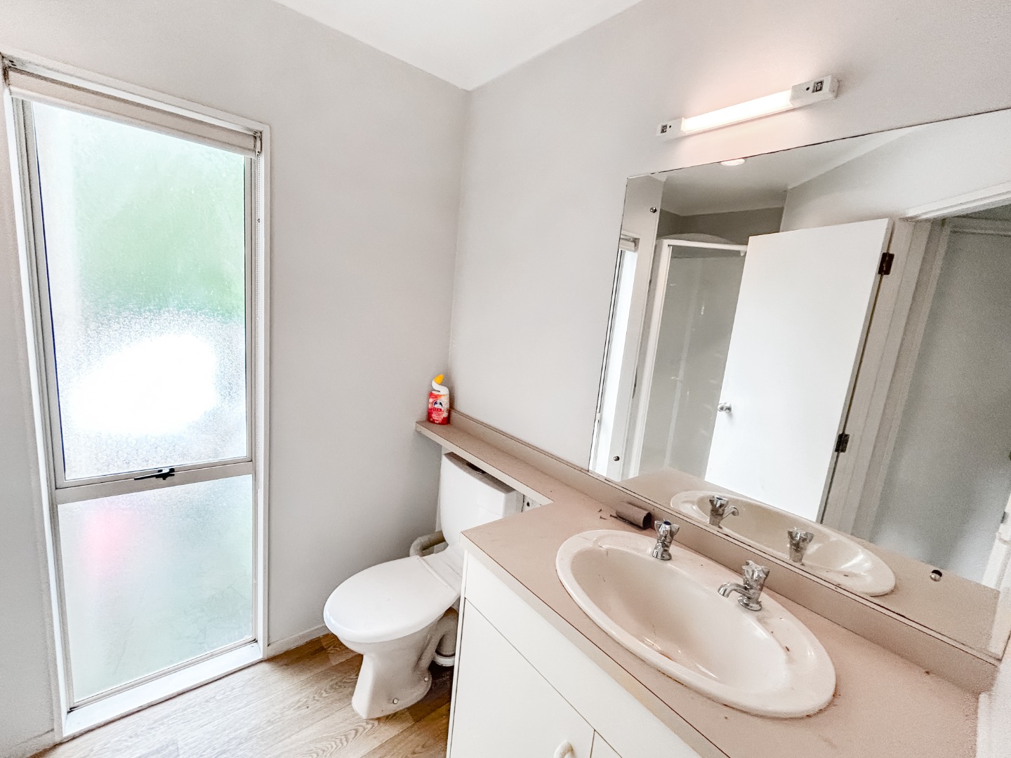 REMUERA - 3 bedroom home in double grammar zone photo