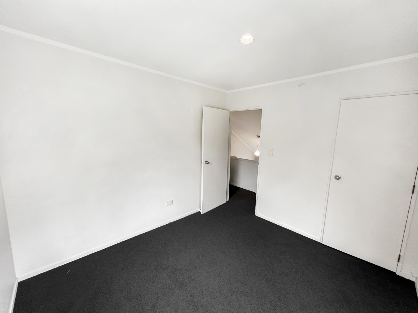 REMUERA - 3 bedroom home in double grammar zone photo