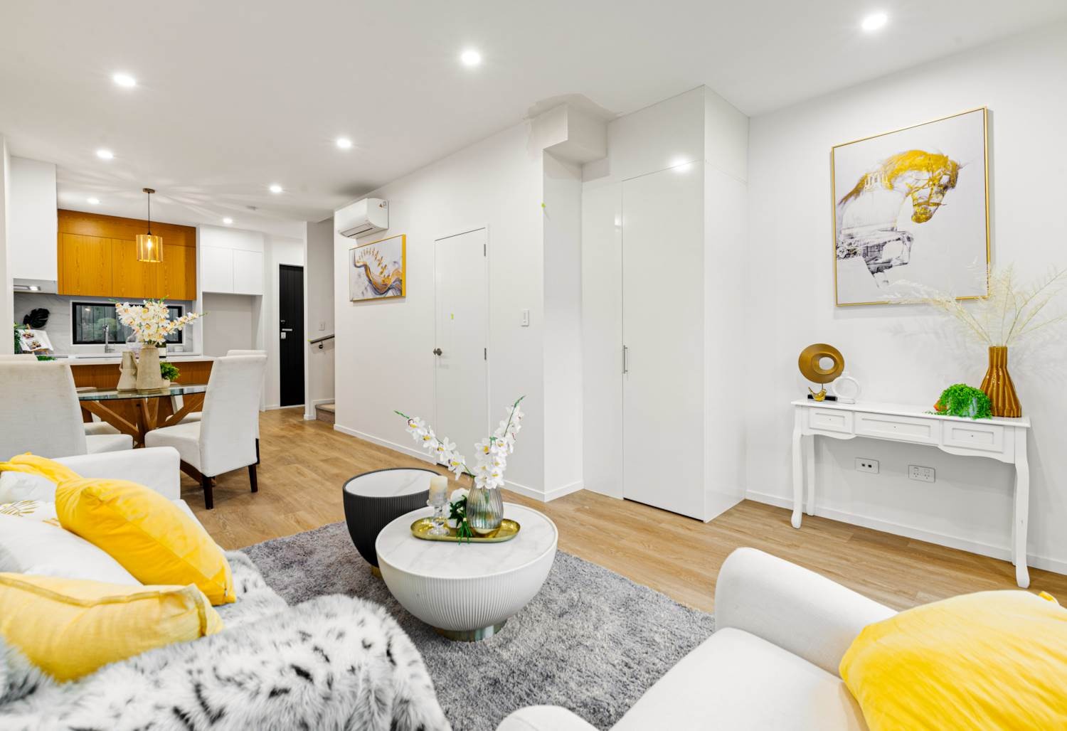 Pakuranga Heights - 2 Bedrooms with 1.5 Bathrooms  photo