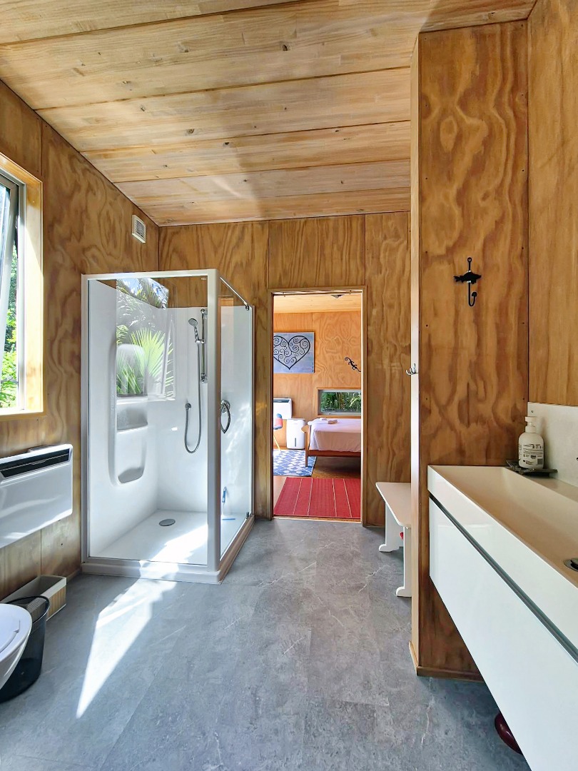 Charming Two-Storey 3-Bedroom Home in Palm Beach – $875/week photo