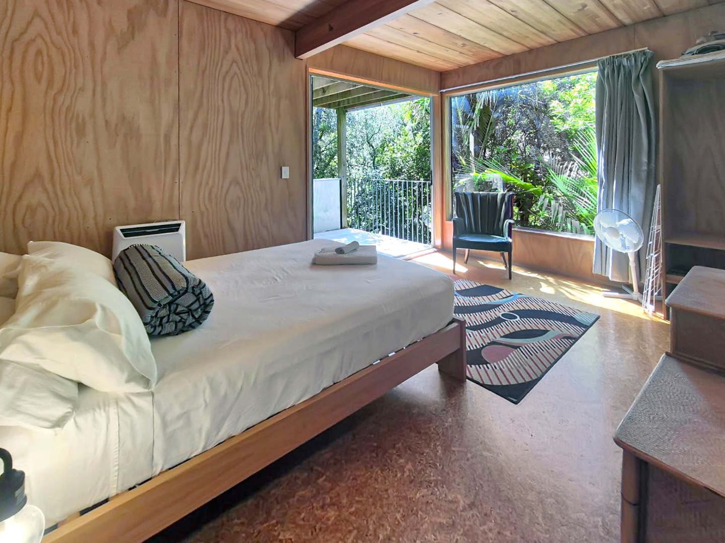 Charming Two-Storey 3-Bedroom Home in Palm Beach – $875/week photo