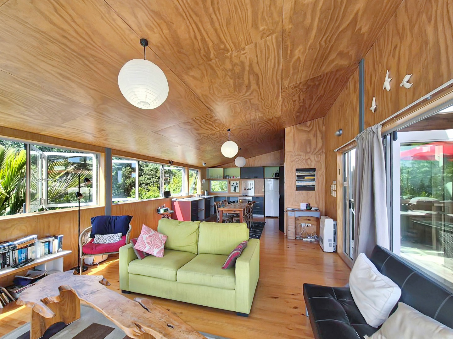 Charming Two-Storey 3-Bedroom Home in Palm Beach – $875/week photo