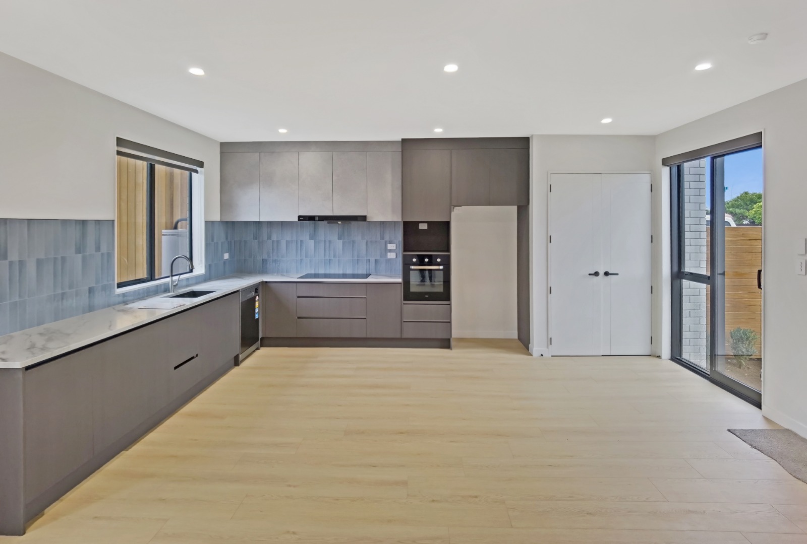 Burswood - 3 Bedrooms with 2.5 Bathrooms  photo