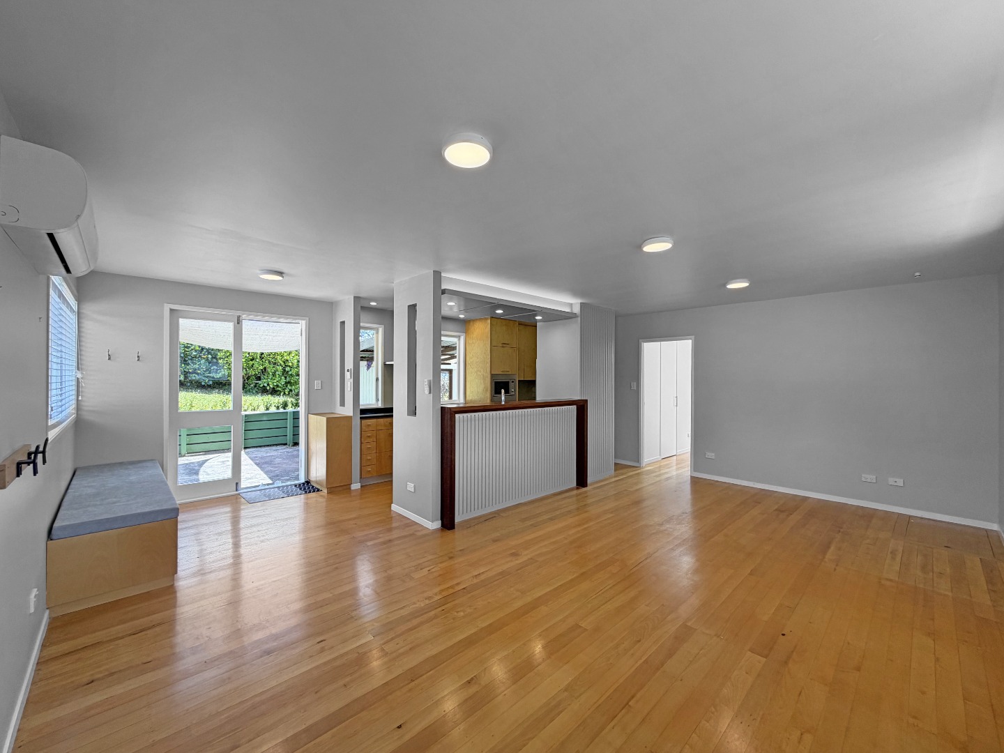 Beautiful 3-Bedroom Family Home in Blockhouse Bay  photo