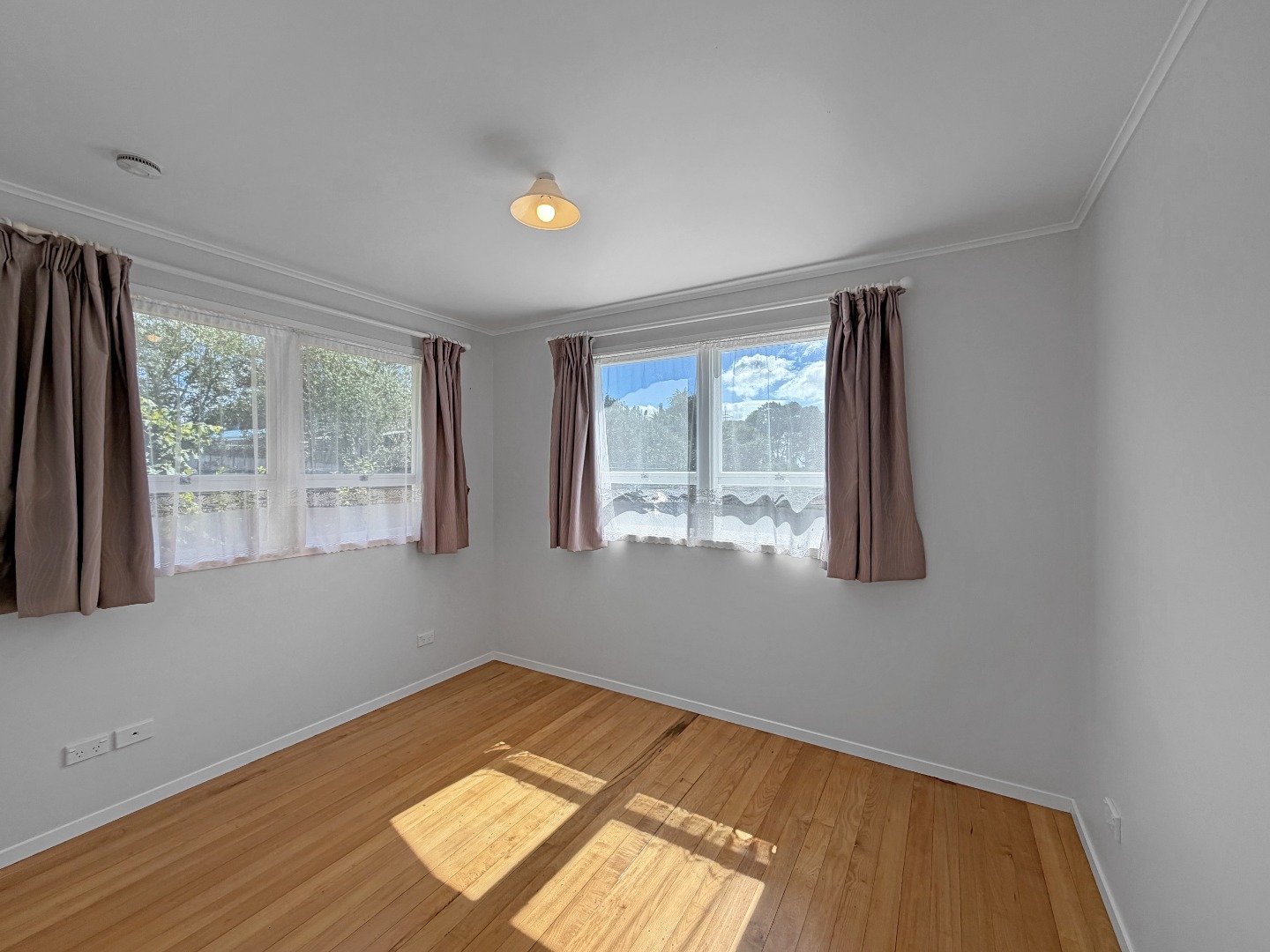 Beautiful 3-Bedroom Family Home in Blockhouse Bay  photo