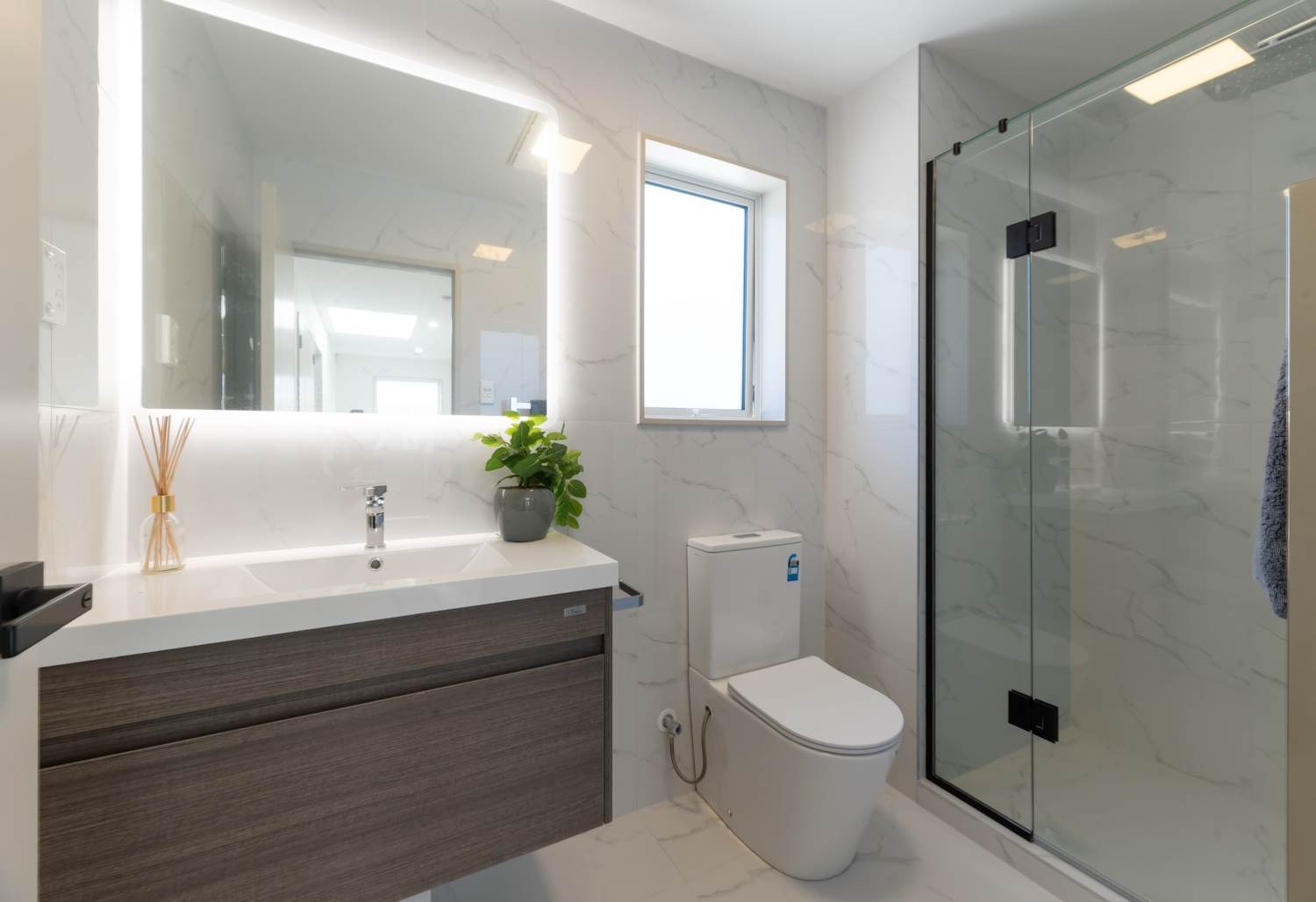 Brand New Rental – Modern Living in a Prime Location! photo