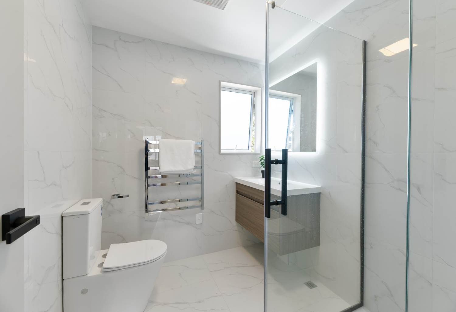 Brand New Rental – Modern Living in a Prime Location! photo