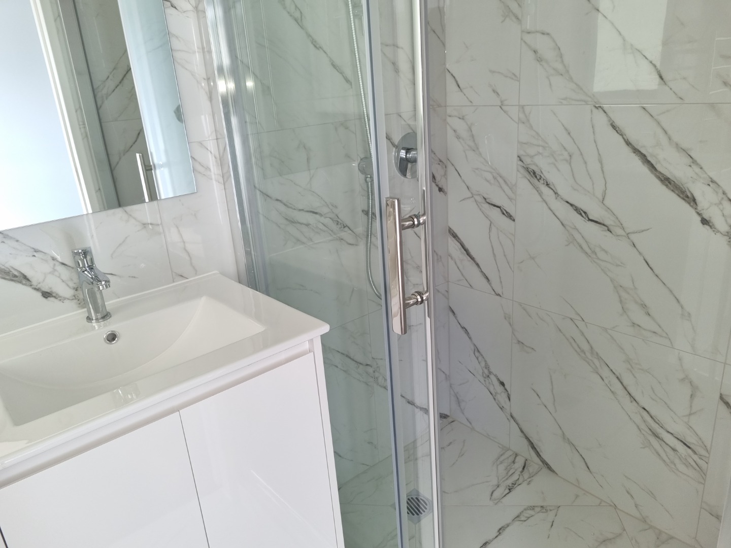 New Townhouse 3bdrm/2bthrm/garage photo