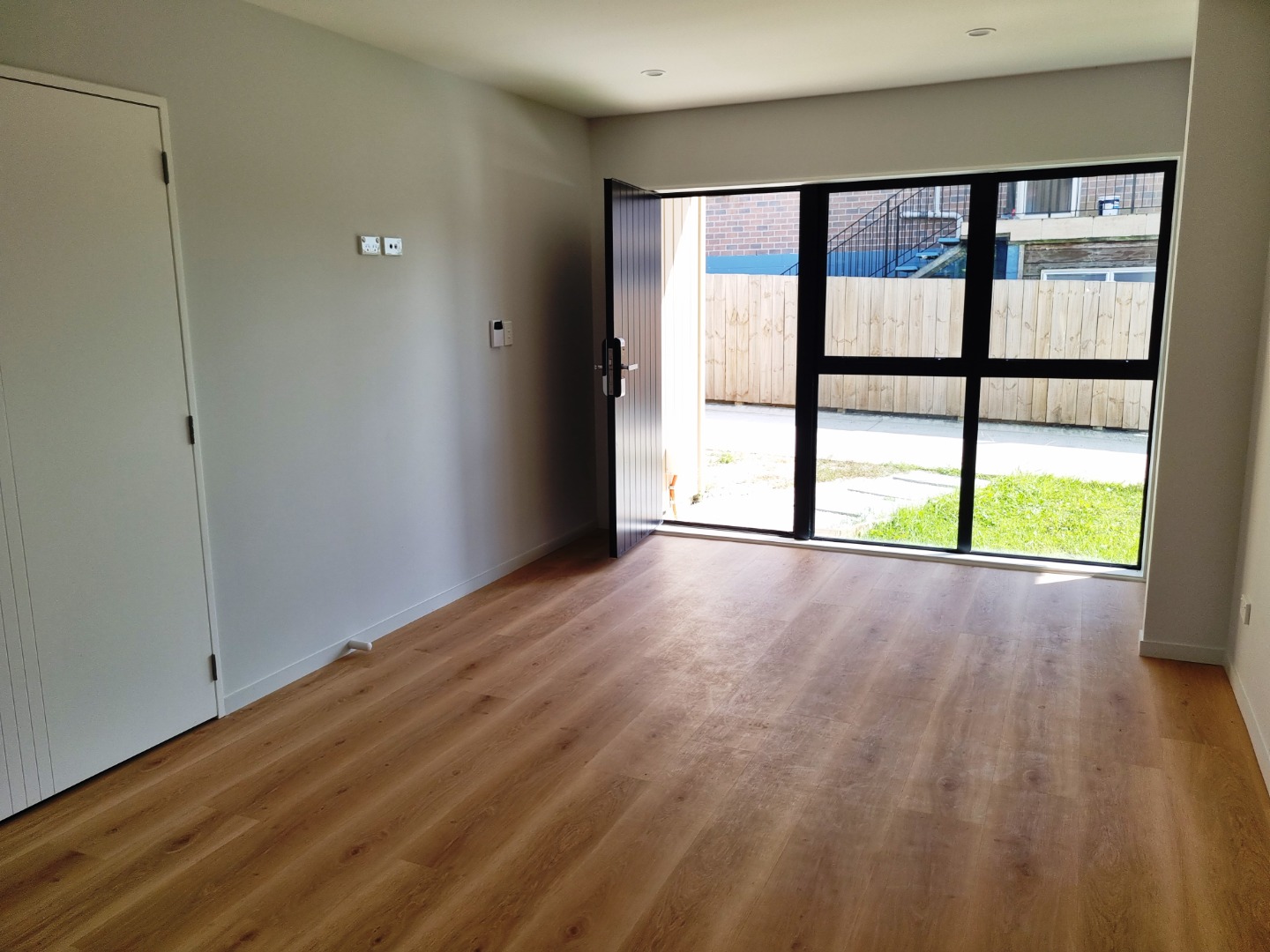 New Townhouse 3bdrm/2bthrm/garage photo