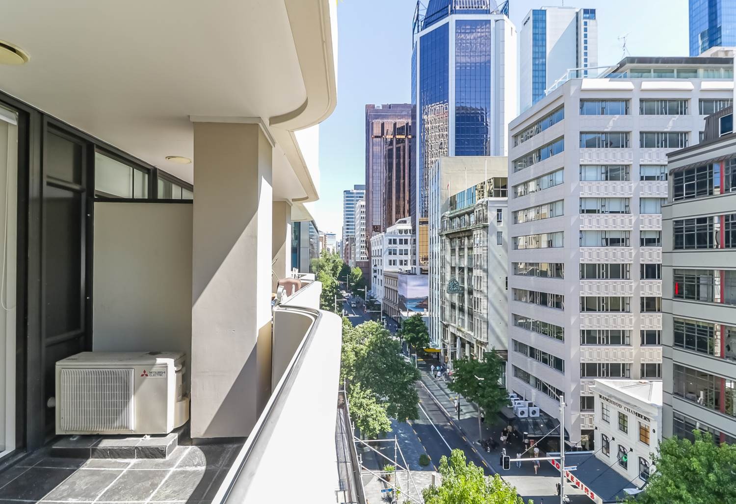 Stylish One-Bedroom Apartment in Portland Tower  photo