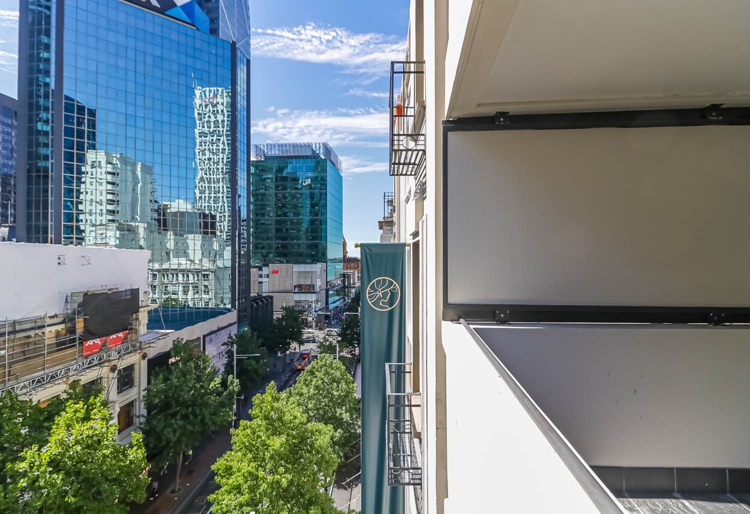 Stylish One-Bedroom Apartment in Portland Tower  photo