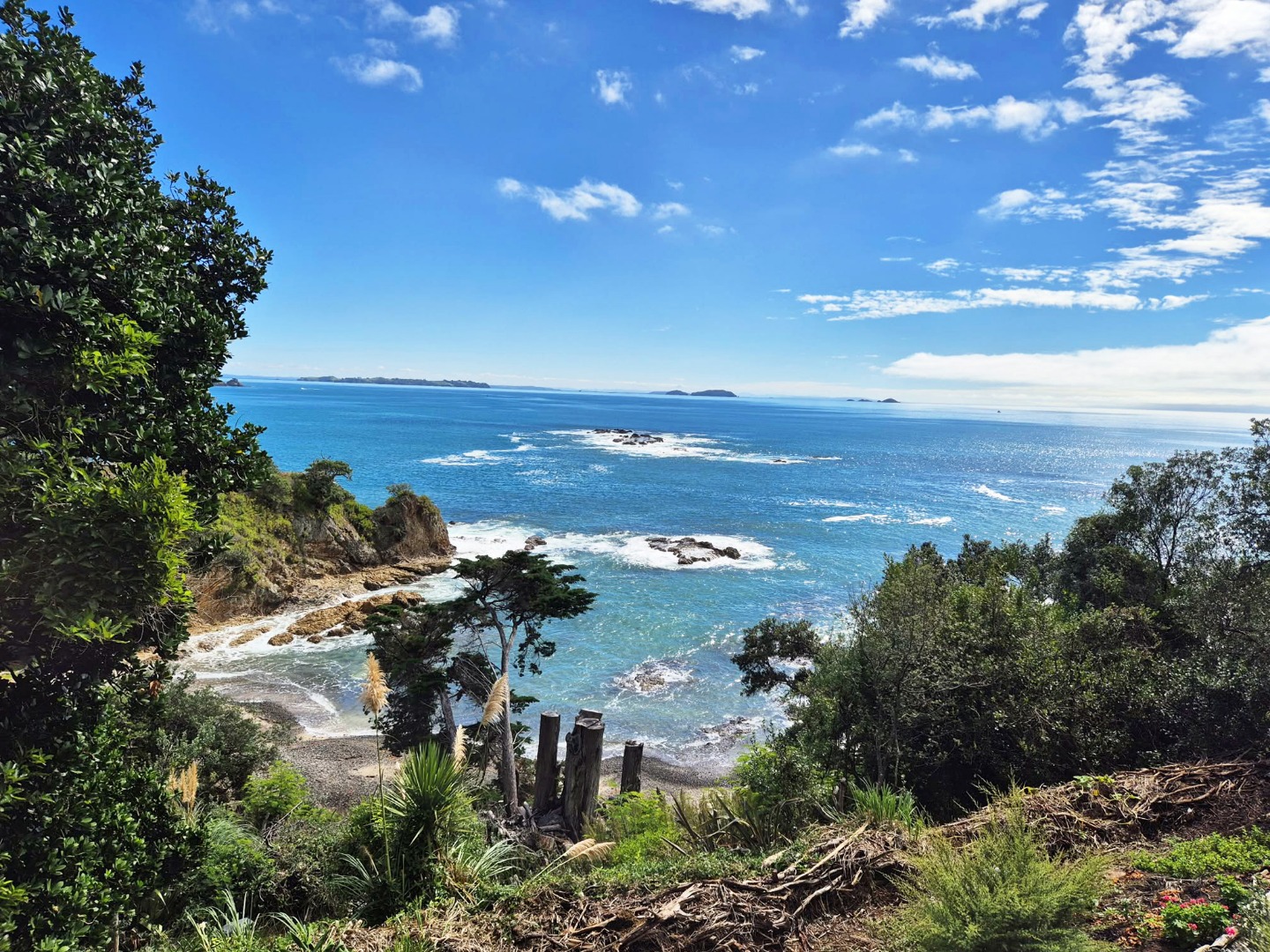 Enclosure Bay Retreat $725 p/w photo
