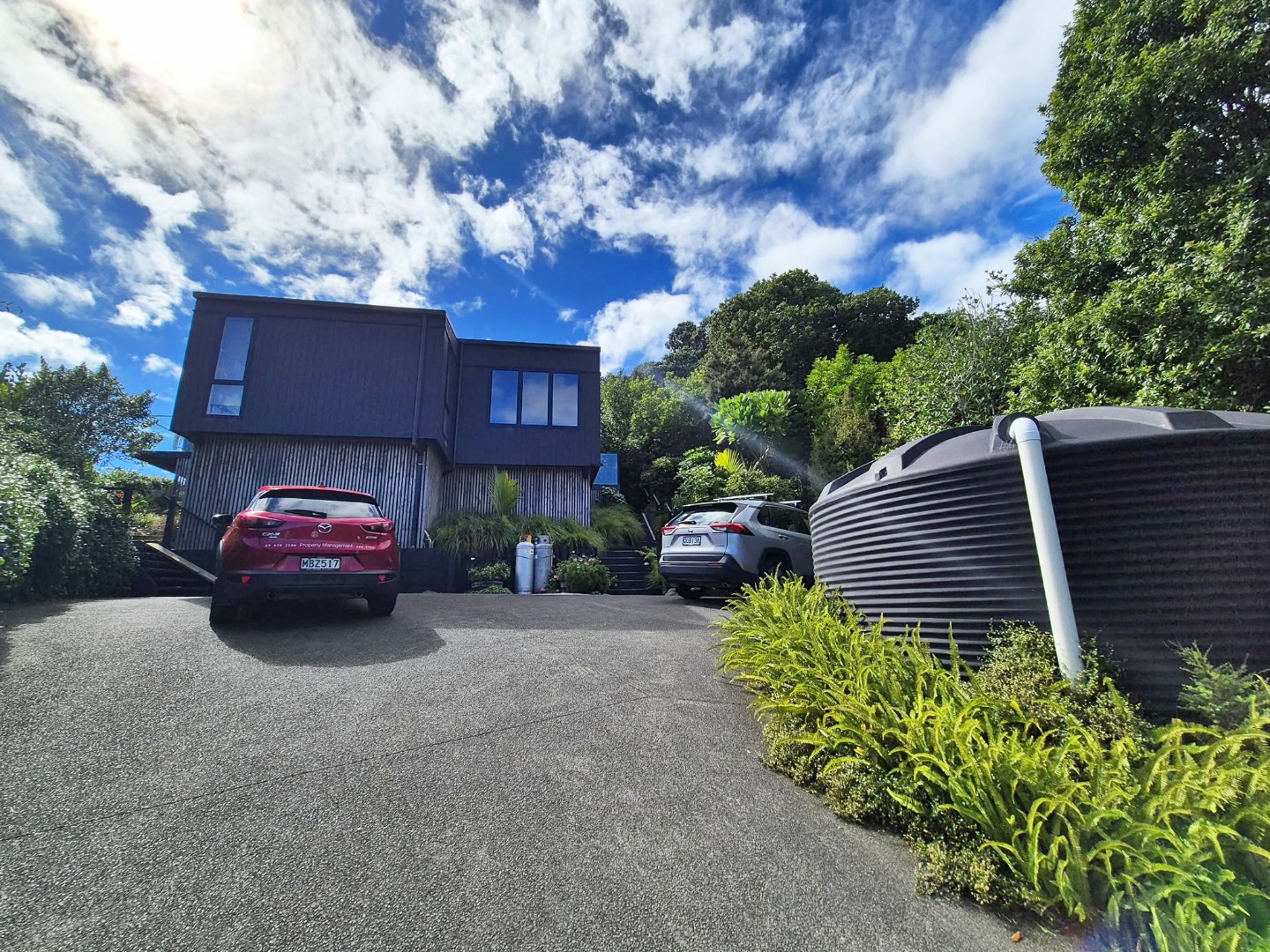Enclosure Bay Retreat $725 p/w photo