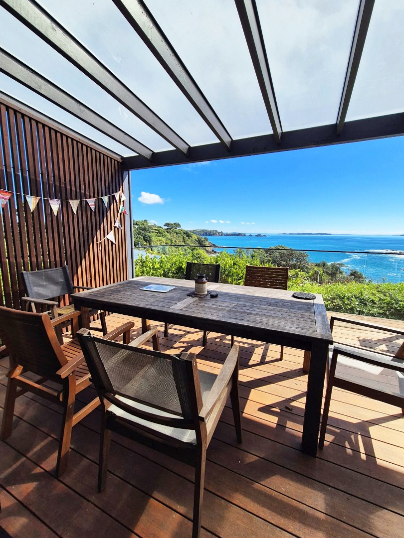 Enclosure Bay Retreat $725 p/w photo