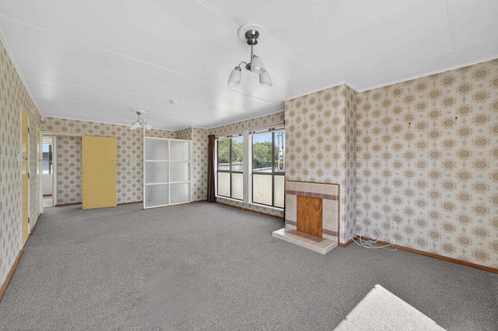 2-Bedroom Home in Prime Ellerslie Location – Ample Parking! photo