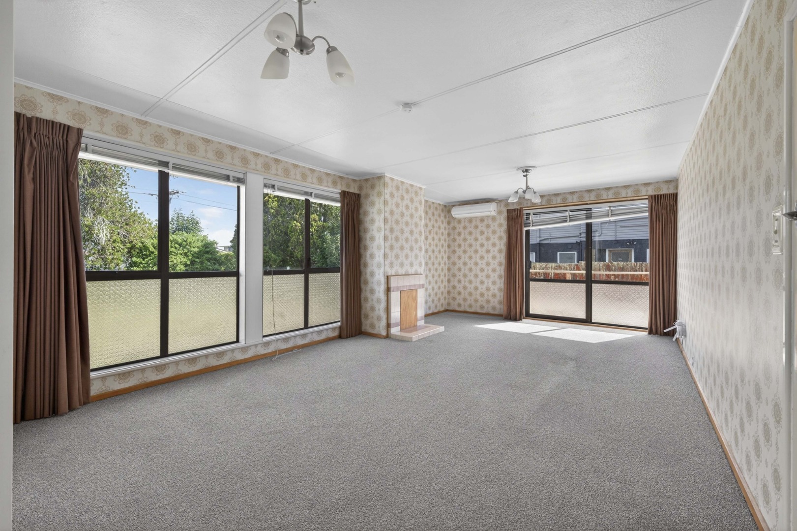 2-Bedroom Home in Prime Ellerslie Location – Ample Parking! photo