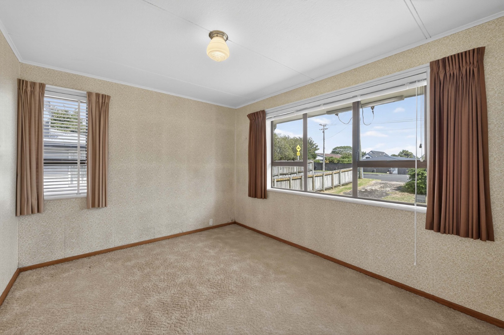 2-Bedroom Home in Prime Ellerslie Location – Ample Parking! photo