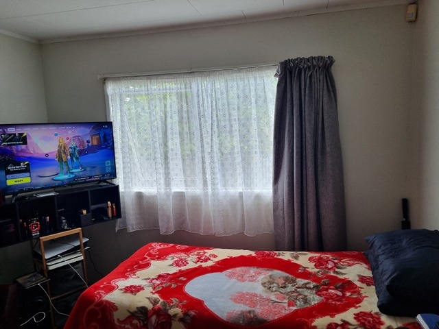 HENDERSON - Fully fenced security. photo