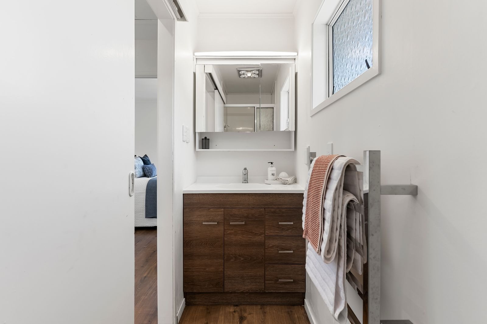 Rangitoto Views & Walk to the Beach photo