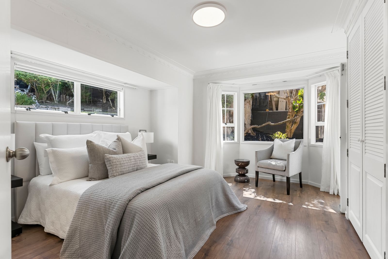 Rangitoto Views & Walk to the Beach photo