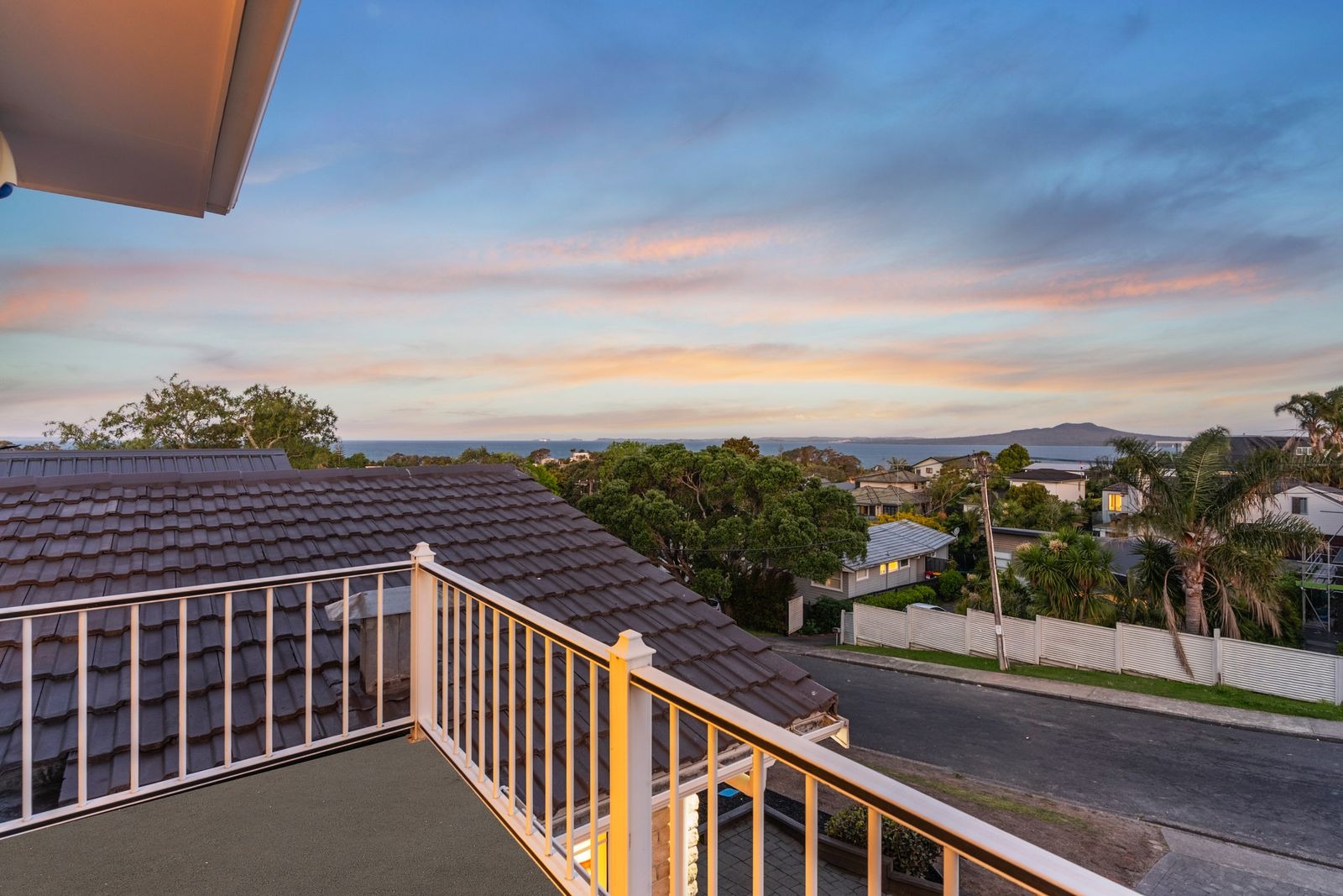 Rangitoto Views & Walk to the Beach photo