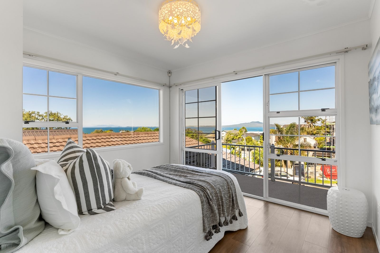 Rangitoto Views & Walk to the Beach photo