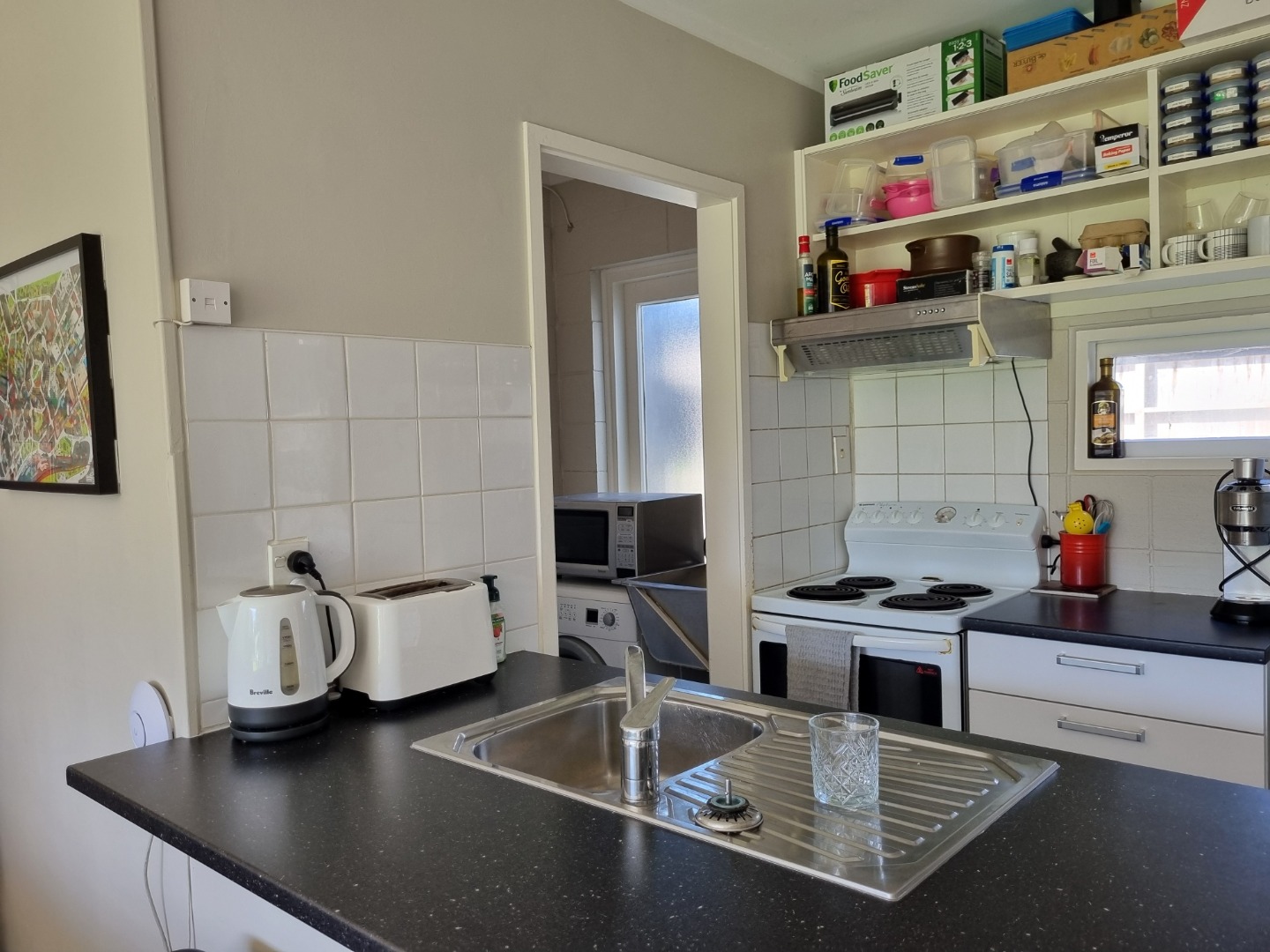 Tidy 2-level 2 bedroom unit photo