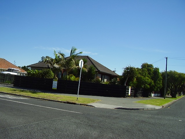 POINT ENGLAND - 3 bedroom home photo