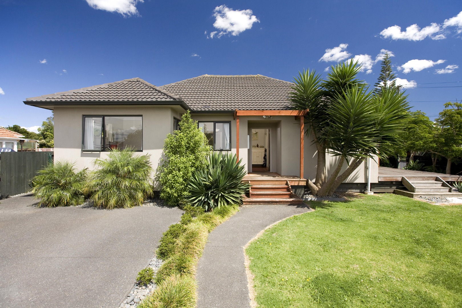 POINT ENGLAND - 3 bedroom home photo