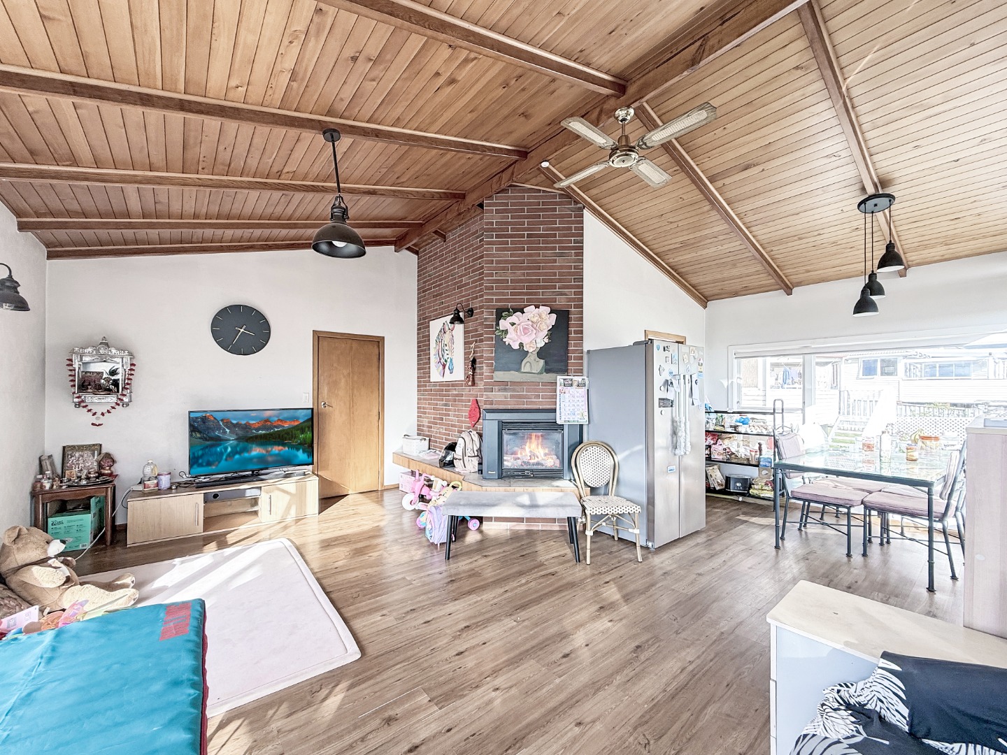 Short-Term Rental – Sunny 4 Bedroom, 3-Level Home photo