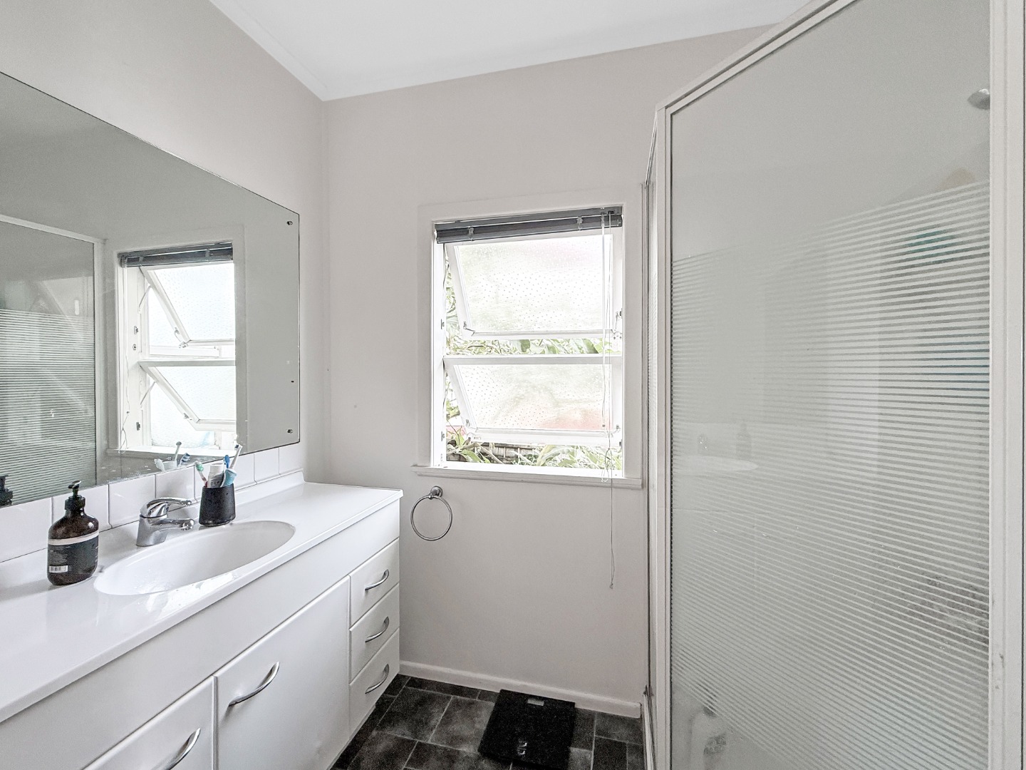 Short-Term Rental – Sunny 4 Bedroom, 3-Level Home photo